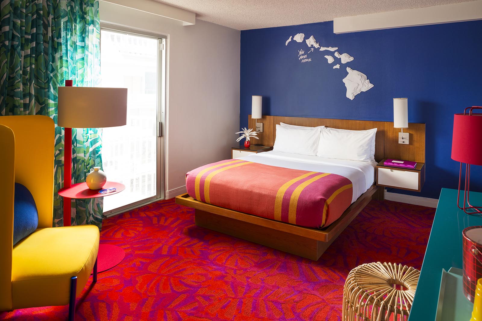 Single Queen room