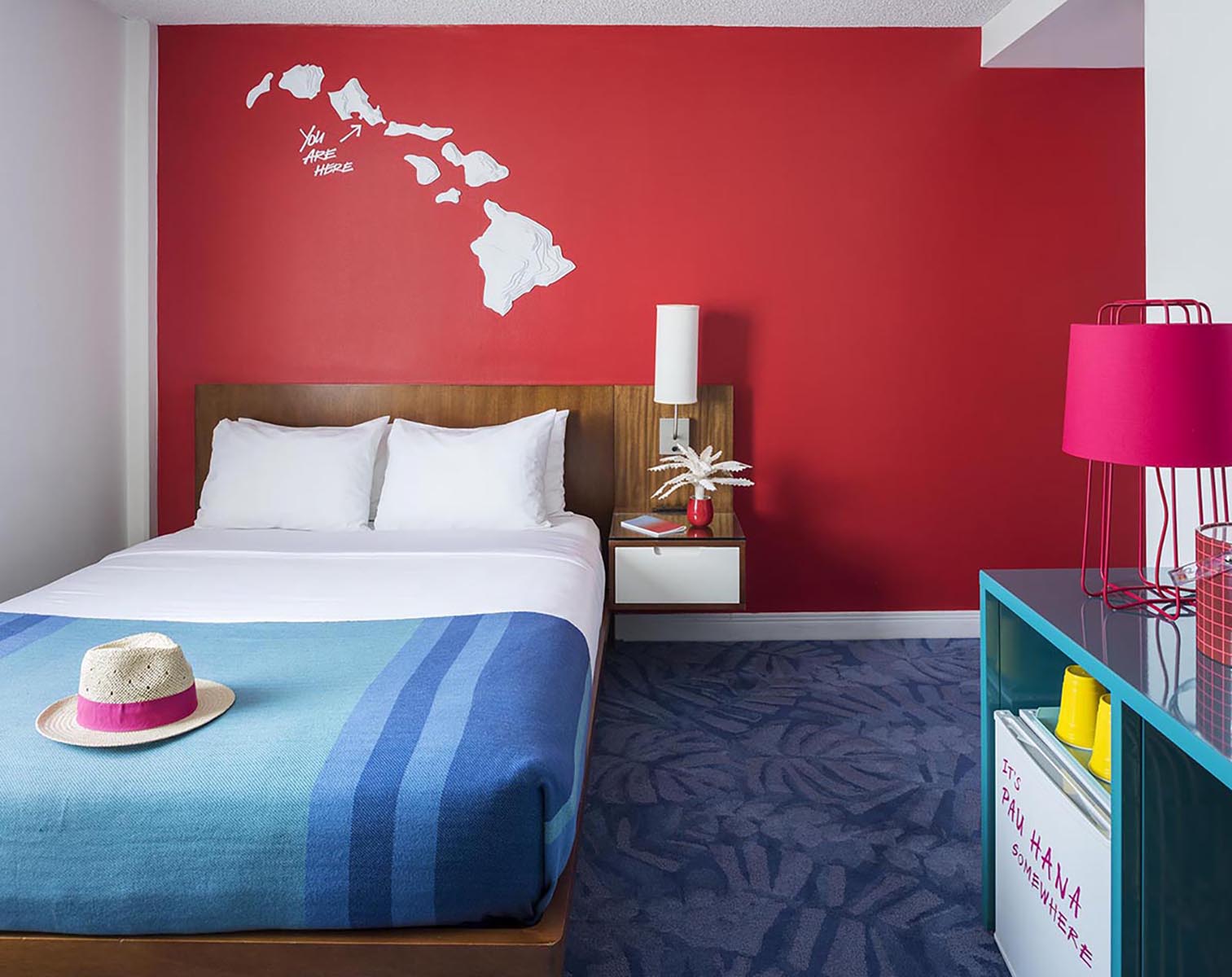 Single Queen room